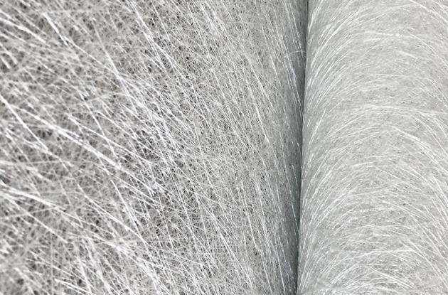 Kas yra susmulkintas sruogų kilimėlis?